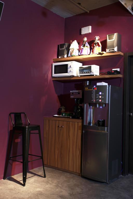 Backpackers Hostel - Ximen Taipei Exterior photo