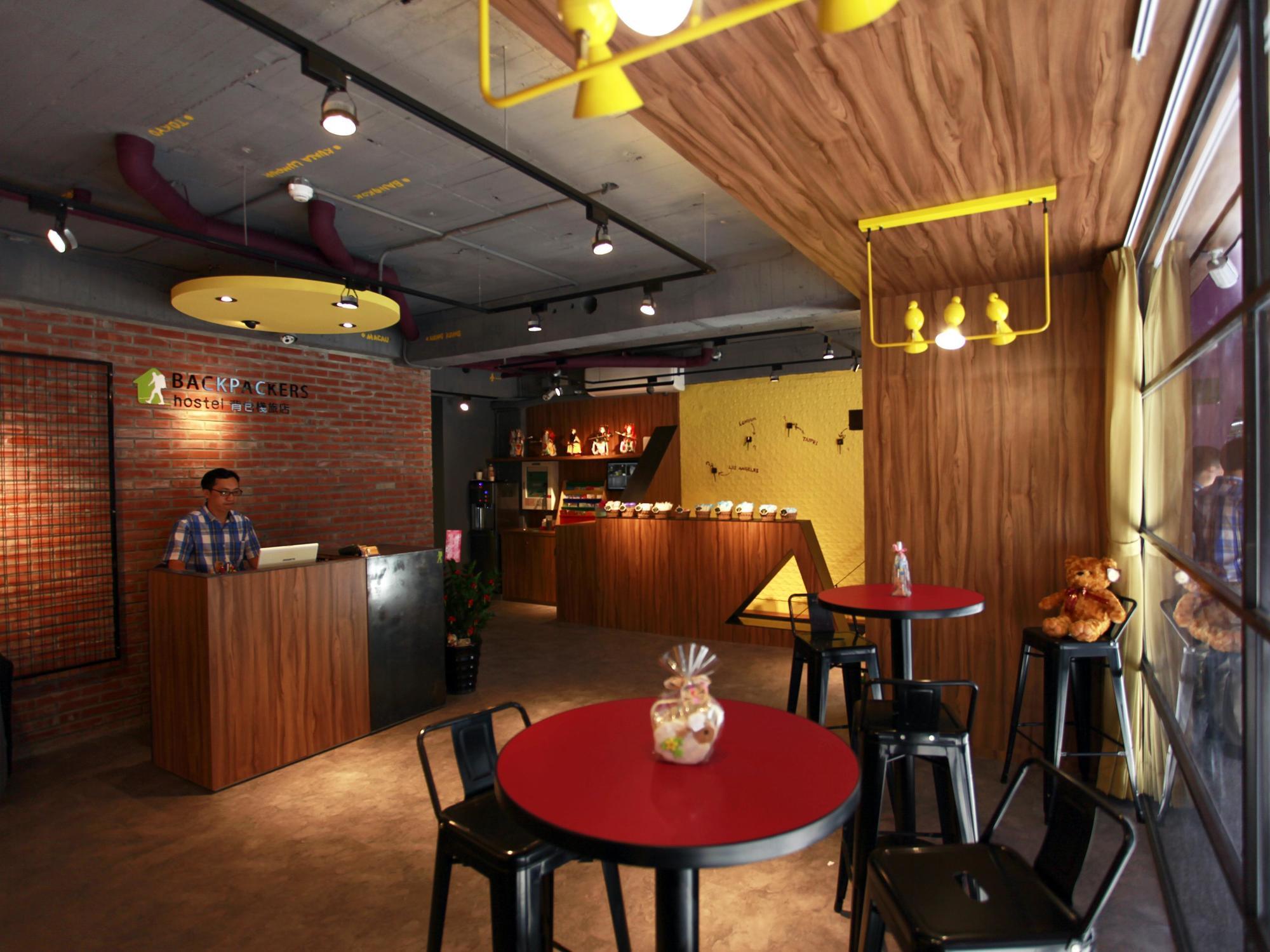 Backpackers Hostel - Ximen Taipei Exterior photo