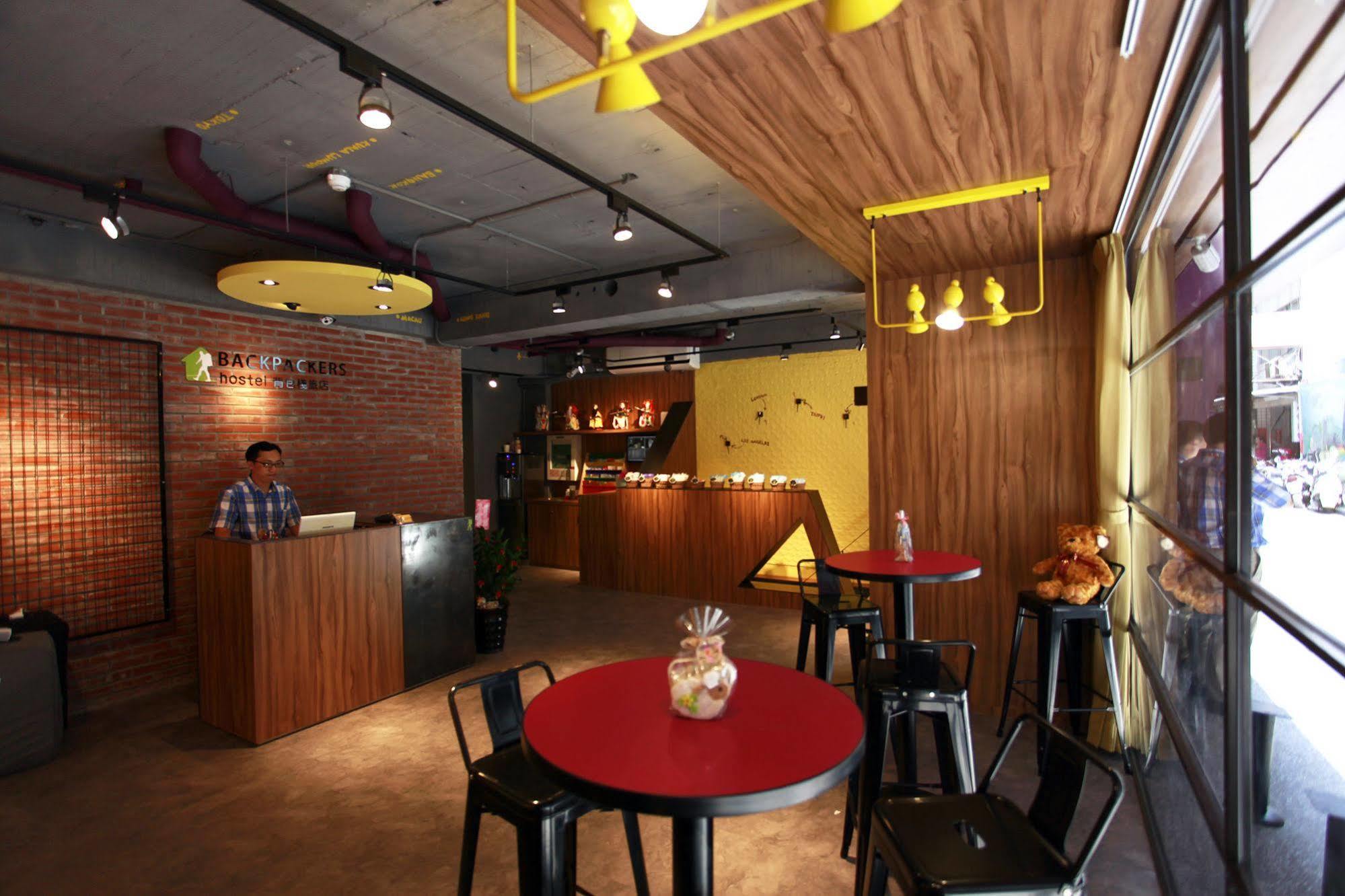 Backpackers Hostel - Ximen Taipei Exterior photo