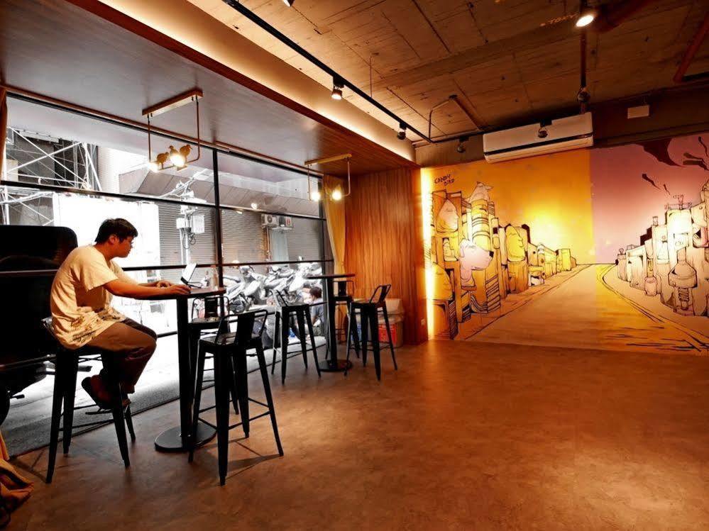 Backpackers Hostel - Ximen Taipei Exterior photo